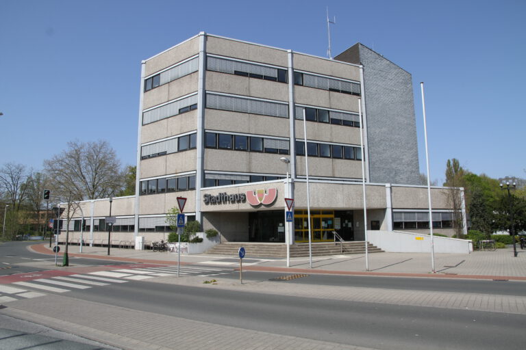 Die Stadtverwaltung sucht Verstärkung für die Stadtplanung und den IT-Bereich. Foto: Wagner
