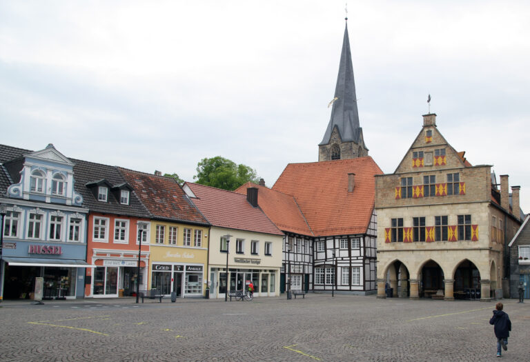 Das Alte Rathaus am Markt ist das prägendste Wahrzeichen der Stadt Werne: Foto: Archiv