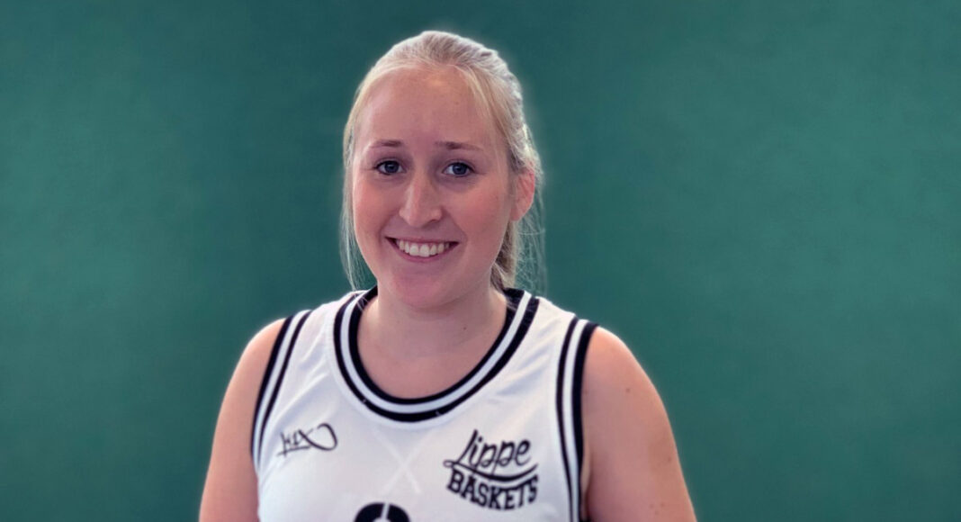 Elisabeth Winkler, Korbjägerin der LippeBaskets-Damen, vertreibt sich die Zeit im Lockdown mit Trampolinspringen und Laufen. Außerdem liest sie gerade Harry Potter. Foto: LippeBaskets