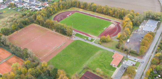 Umfangreiche Sanierungsmaßnahmen, unter anderem der Bau einer Kunstrasenanlage, sind im Sportzentrum Dahl geplant. Der Start verzögert sich aber weiter. Foto: Kreativshooting/Thomas Schütte