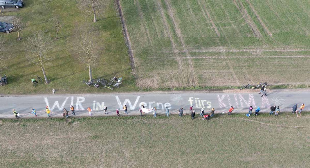 Die Demonstrierenden bezogen auch südlich der Nordlippestraße Stellung. Dieses Areal spielt aktuell keine Rolle in den städtischen Planungen. Foto: Kreativshooting/T. Schütte