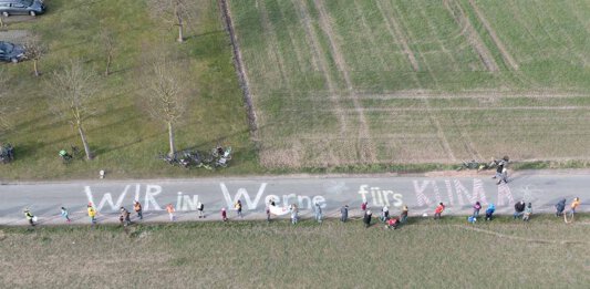 Die Demonstrierenden bezogen auch südlich der Nordlippestraße Stellung. Dieses Areal spielt aktuell keine Rolle in den städtischen Planungen. Foto: Kreativshooting/T. Schütte