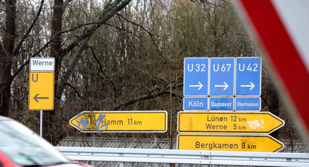 In der nächsten Woche soll der Verkehr über den Ostenhellweg wieder in beide Richtungen rollen. Foto: Volkmer