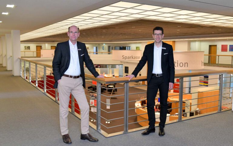 Die Vorstände der Sparkasse an der Lippe: Heiko Rautert (rechts) und Martin Abdinghoff. Foto: Sparkasse