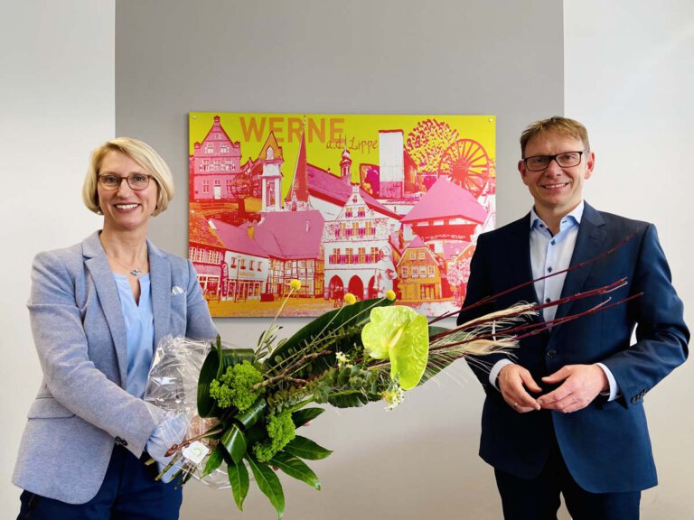 Carolin Brautlecht wurde von Bürgermeiser Lothar Christ in Richtung Soest verabschiedet. Foto: Werne Marketing