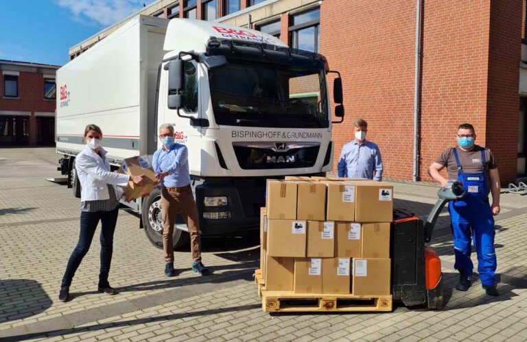 Auf dem Bild von links nach rechts: Rita Vonnahme (LBK Lünen), Markus Stens (B&G), Martin Grave (BK Werne) und Marc Weiß (BG Logistik/Azubi BK Werne). Foto: Kai Manique