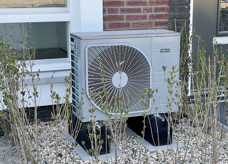 Mithilfe von Wärmepumpen soll der CO2-Ausstoß in städtischen Immobilien zukünftig gesenkt werden, fordert die CDU Werne. Foto: pixabay