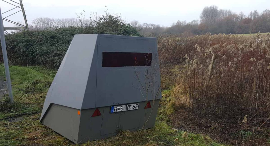 Ab der zweiten Jahreshälfte setzt der Kreis Unna auch solche Blitzer-Anhänger zur Geschwindigkeitsüberwachung ein. Foto: Wagner