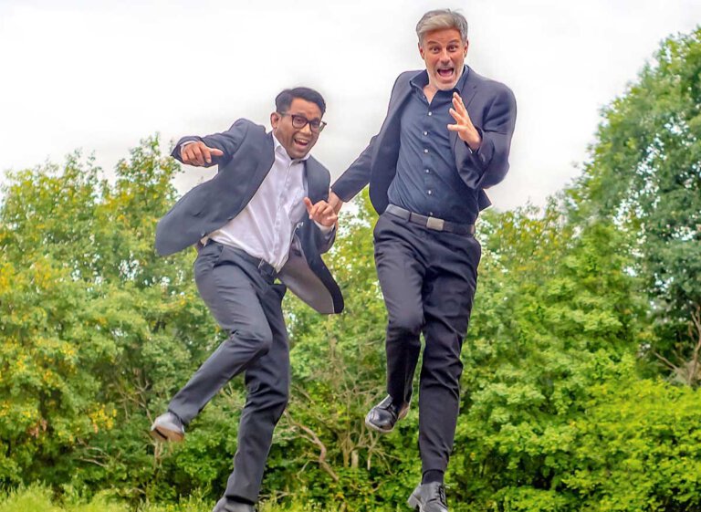Pianist und Sänger Eeco Rijken Rapp sowie der Schlagzeuger David Herzel freuen sich sichtlich auf ihren kommenden Auftritt in Werne. Foto: Privat