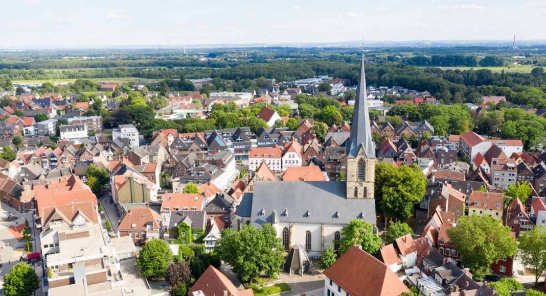 Mit der ‚Wundertüte‘ setzen wir alle ein deutliches Signal für die Solidarität in unserer Stadt, so Werne Marketing über die Aktion. Foto: Kreativshooting/T. Schütte