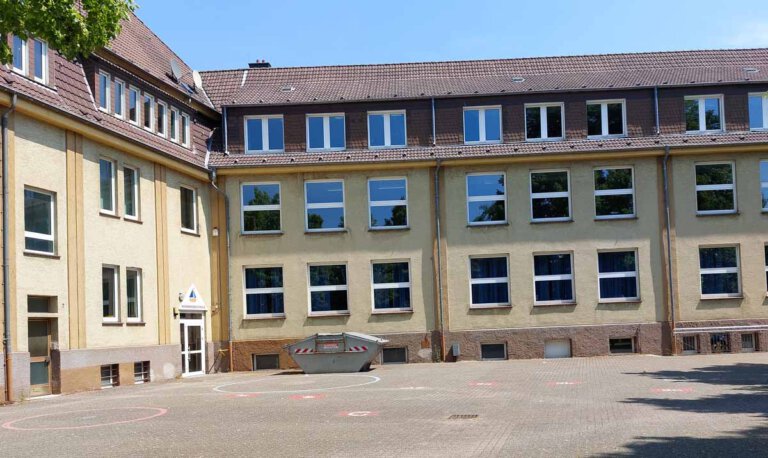 In der alten Wienbredeschulen sollen 16 Arbeitsplätze für die Stadtverwaltung geschaffen werden. Foto: Wagner