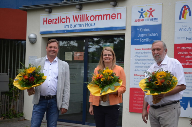 Die neue Geschäftsführung der Jugendhilfe (v.l.) Thomas Kißmann und Katharina Böckenholt sowie Vorgänger Uwe Schenk. Foto: Alexandra Prokofev