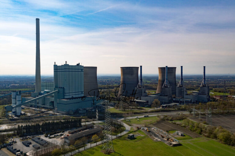 Die Anlage auf dem Gelände des Gersteinwerks in Werne-Stockum werde demnach über eine Leistung von 72 und der Standort Emsland in Lingen über 45 Megawatt verfügen. Das teilt RWE mit. Foto: Schütte