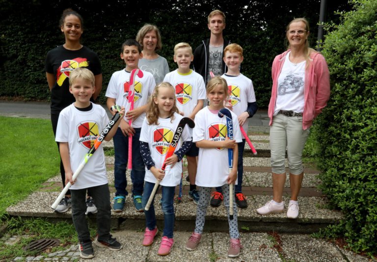 Erste Hockeystunde kommt bei Stockumer Schülern gut an