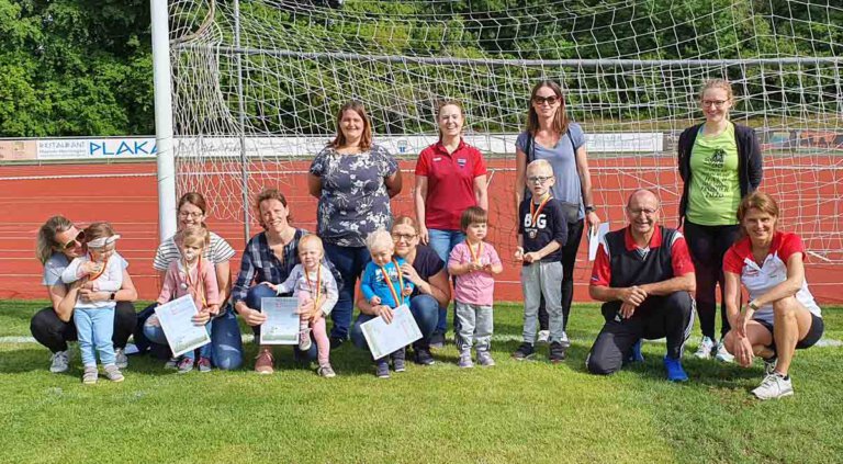 Die Mini-Mäuse des Werner SC präsentierten sich auf dem Sportplatz in Stockum topfit. Foto: SSV