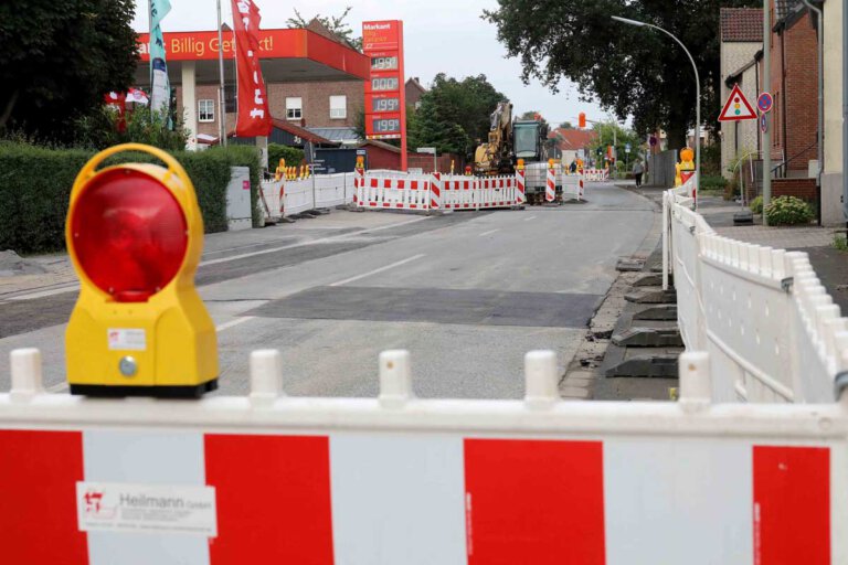 Die Arbeiten an der Dauerbaustelle Horster Straße seien weitgehend abgeschlossen, berichtet Versorger Westnetz am Freitag (6. August) - und nimmt die nächste Straße ins Visier. Foto: Volkmer