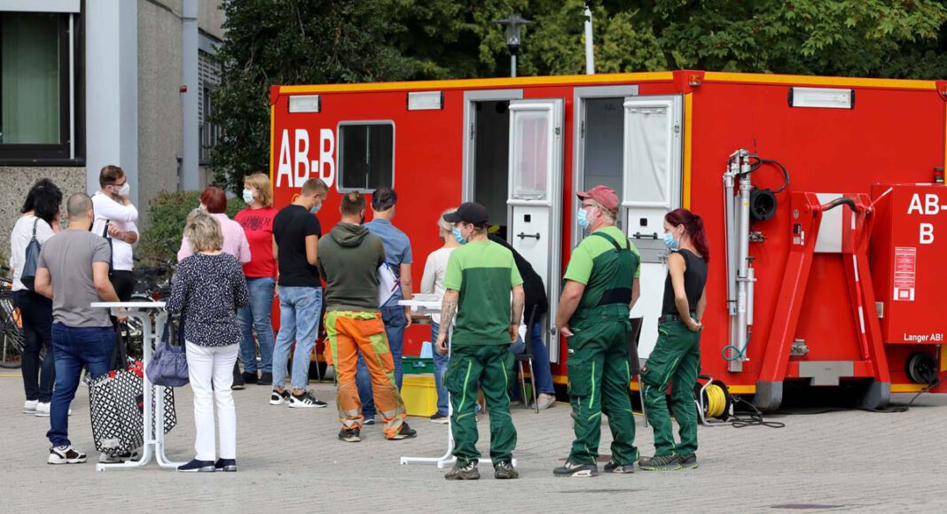 Die spontanen Impfaktionen vor dem Stadthaus in Werne wurden gut angenommen. Auf eine ähnliche Resonanz hofft der Kreis Unna auch an den weiterführenden Schulen. Foto: Volkmer