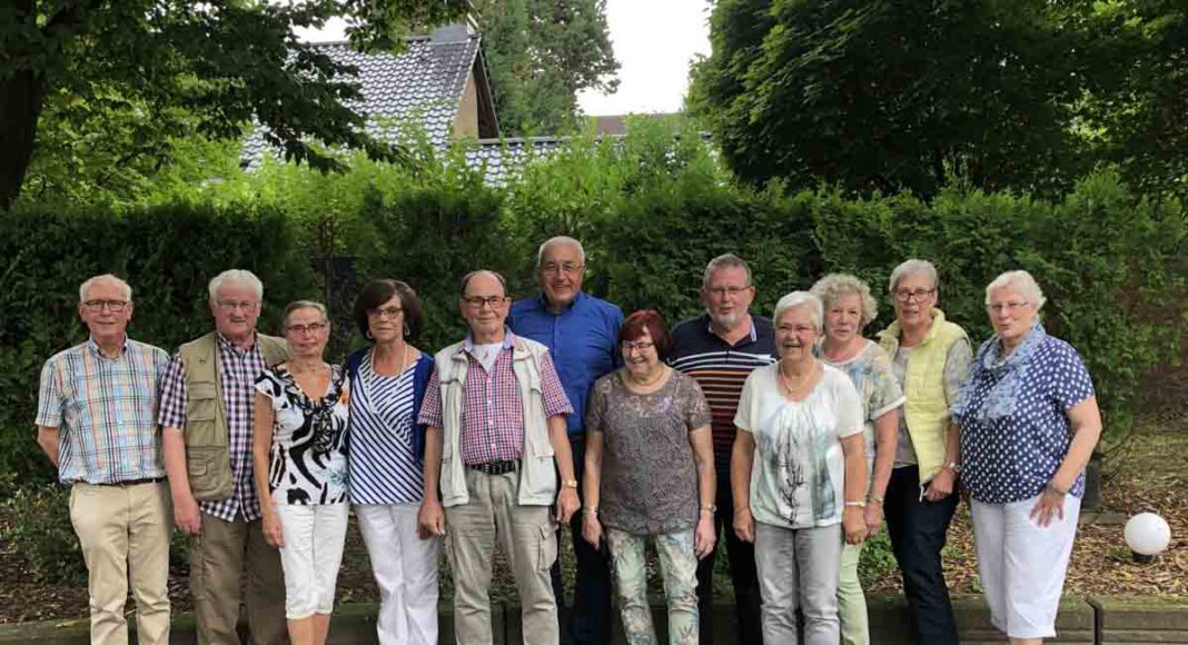 15 Ehemalige des Entlassjahrgangs 1961 der Wiehagenschule trafen sich wieder. Foto: Reinhard Schulz