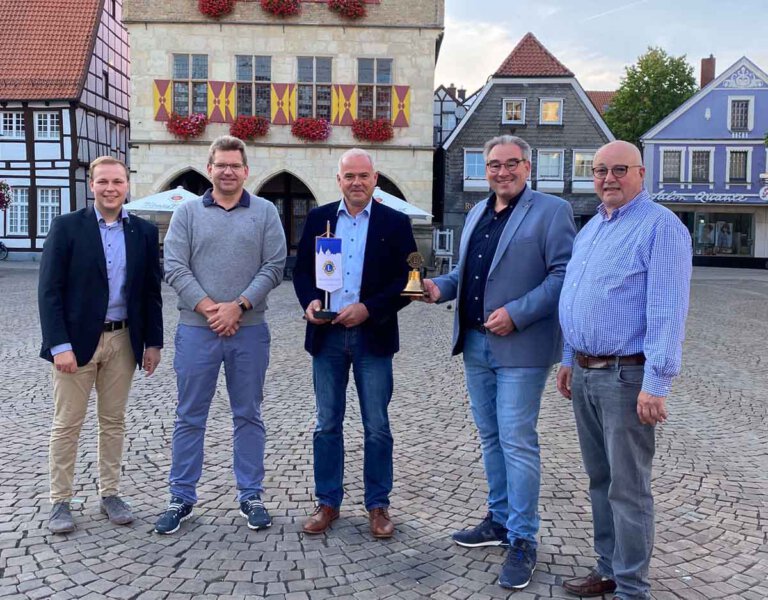 Das neue Präsidium des Lions Club Werne an der Lippe mit (von links) Philipp Gärtner (Sekretär), Björn Krietemeyer, Josef Kubitschek (Präsident), Christian Schmid (Past-Präsident) und Friedrich Telgmann (Clubmaster) freut sich auf endlich wieder mehr Präsenzveranstaltungen. Foto: Marc Wuttke
