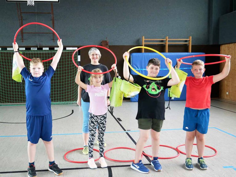 Die MoKo-Kids starteten am Montag in der Uhlandschule mit einem kleinen sportmotorischen Test. Foto: Gaby Brüggemann