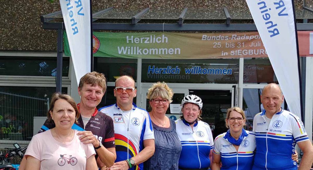 Sieben der zehn Aktiven des RSC Werne, die am Bundesradsporttreffen in Siegburg teilgenommen haben. Foto: RSC