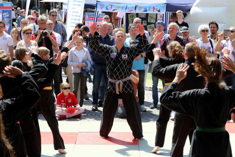 Die Werner Sport- und Vereinsmeile 2022 ist ein wichtiger Baustein, um Kinder und Erwachsene zurück in die Vereine zu holen. Archivfoto: Volkmer