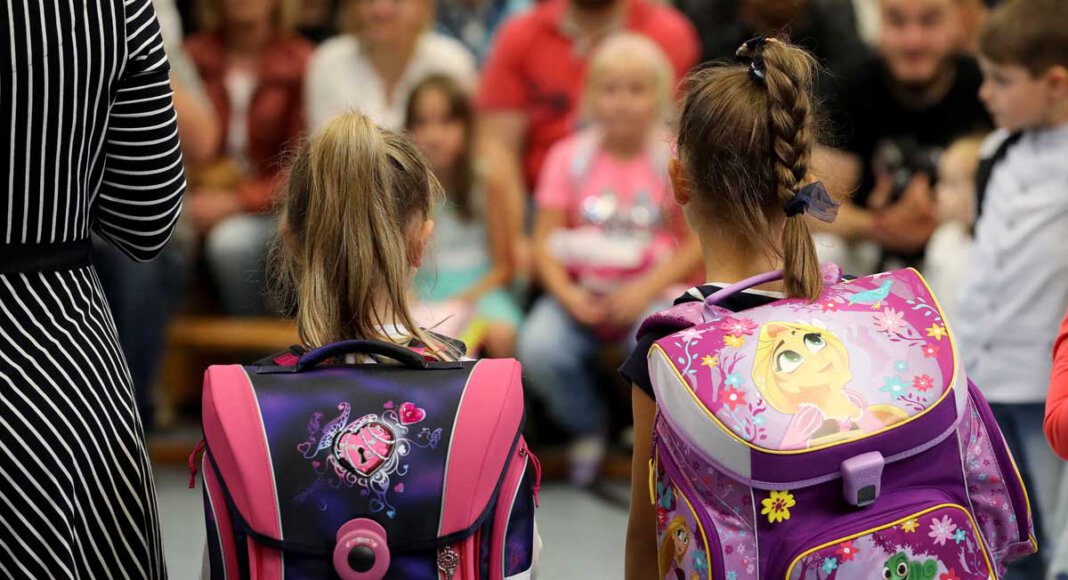 Anfang Oktober können Eltern ihre Kinder für das Schuljahr 2022/23 anmelden. Symbolfoto: Volkmer