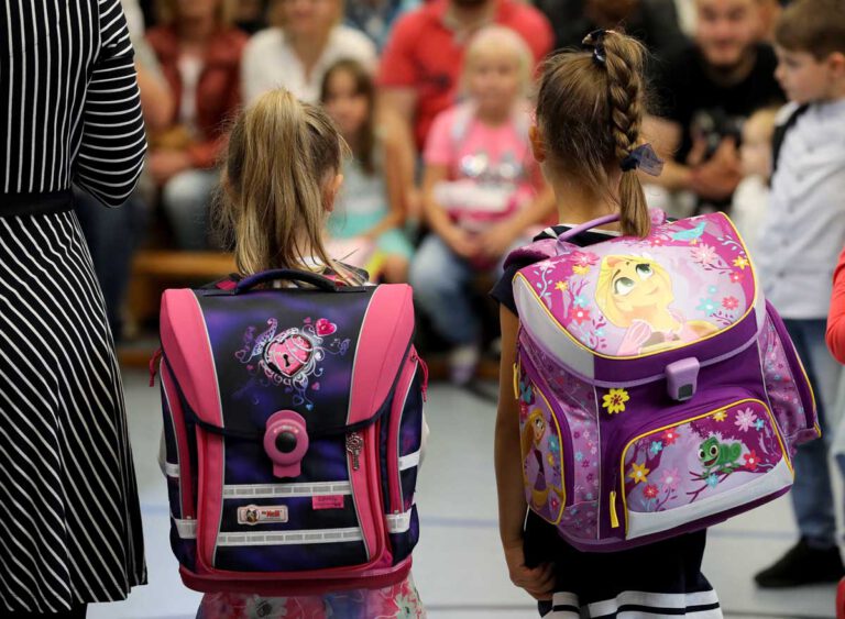 Anfang Oktober können Eltern ihre Kinder für das Schuljahr 2022/23 anmelden. Symbolfoto: Volkmer