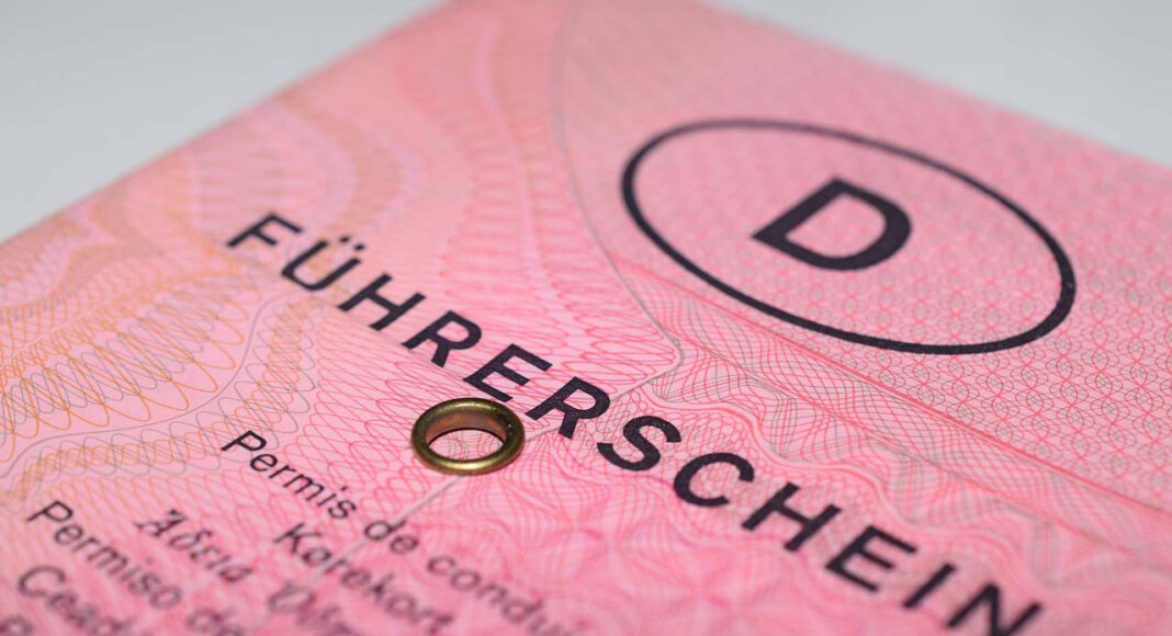 Papierführerscheine, deren Inhaber oder Inhaberin in den Jahren 1953 bis 1958 geboren worden sind, müssen bis zum 19. Januar 2022 umgetauscht werden. Symbolfoto: pixabay