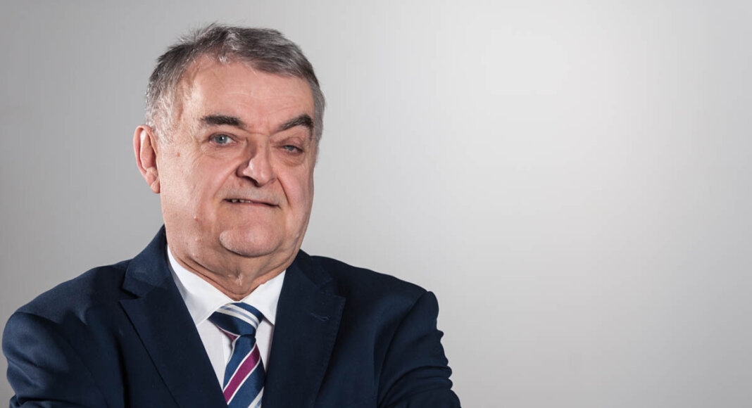 NRW-Innenminister Herbert Reul kommt zum Wahlkampf-Abschluss nach Werne. Foto: Roland Rochlitzer