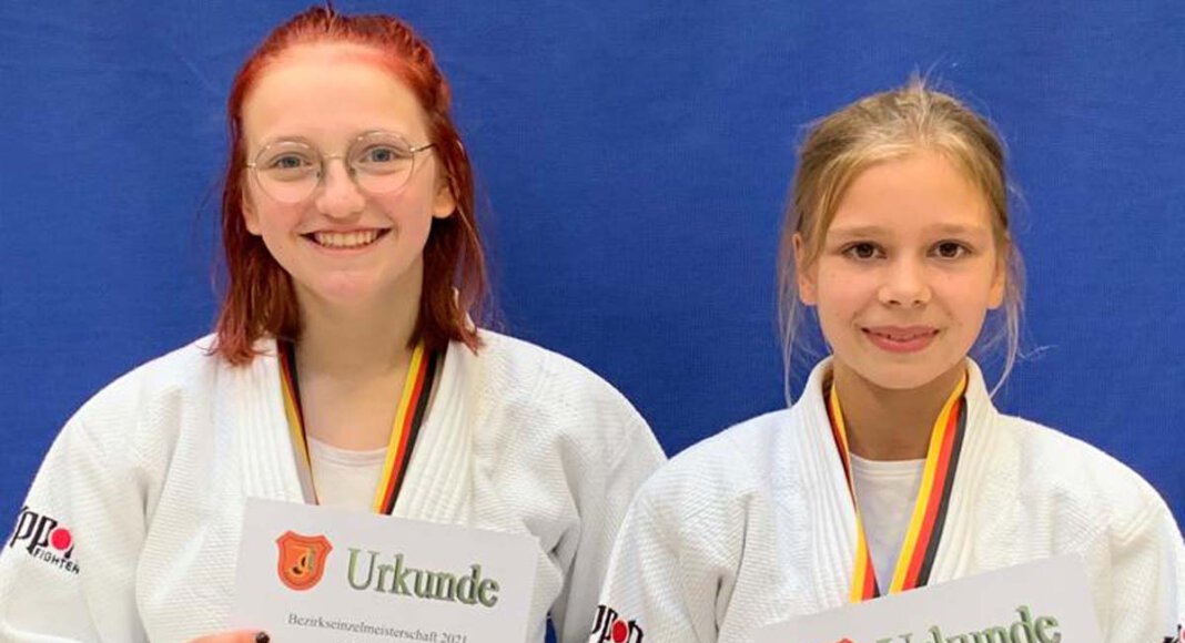 Jule Rüschenschmidt und Lea Konert (links) vom TV Werne qualifizierten sich für die Westdeutschen Meisterschaften im Judo. Foto: TVW