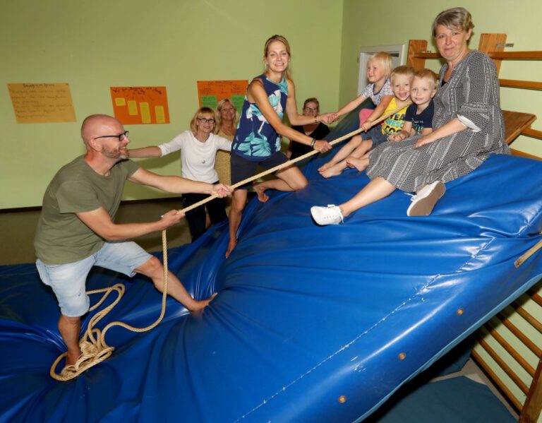 Reichlich Action gab es für die großen und kleinen Gäste in der Kindertageseinrichtung „Lütkeheide“ an der Ottostraße. Foto: Volkmer