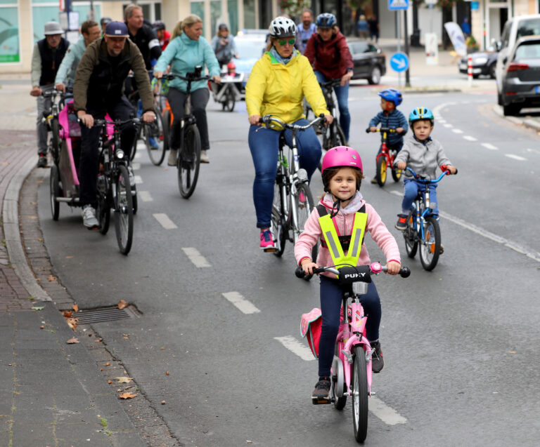 Mehr Radwege für Kinder: Zweite Kidical Mass rollt durch Werne