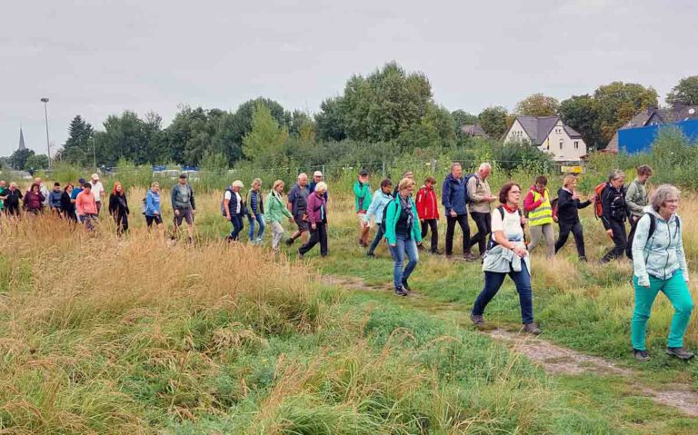 100 Teilnehmende folgten der Einladung des Stadtsportverbandes Werne zum 50. Volkswandertag. Foto: Wagner