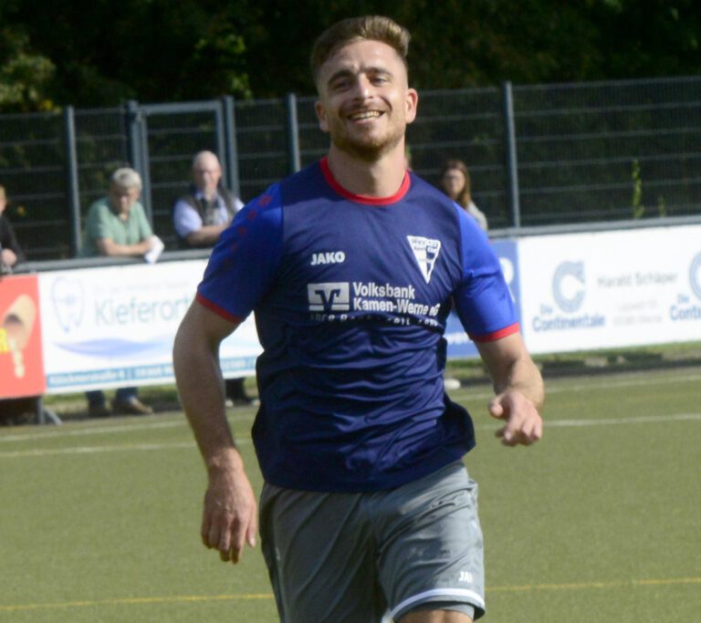Hatte allen Grund zum Jubeln: Der eingewechselte Jussef Saado erzielte vier Tore im Pokalspiel gegen Gremmendorf. Foto: MSW