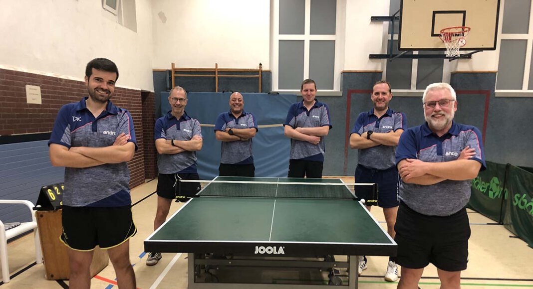 Der TTC Werne 98 mit (von links) Dennis Kötter, Martin Brocke, Andreas Düger, Michael Jankord, Guido Lorenz und Axel Brocke startet mit einer Niederlage in die Saison. Foto: TTC