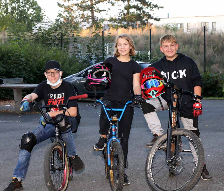 Die leidenschaftlichen „Biker“, Jugendliche der Marga-Spiegel-Schule, suchen händeringend nach einem Trainingsplatz in Werne. Foto: Volkmer