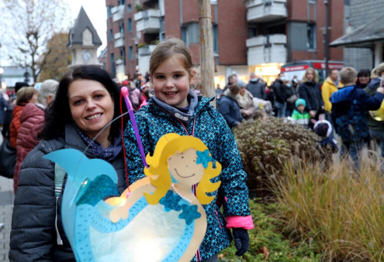 Der Martinsmarkt mit Martinsspiel und Laternenumzug findet am 13. November in Werne statt. Foto: Volkmer