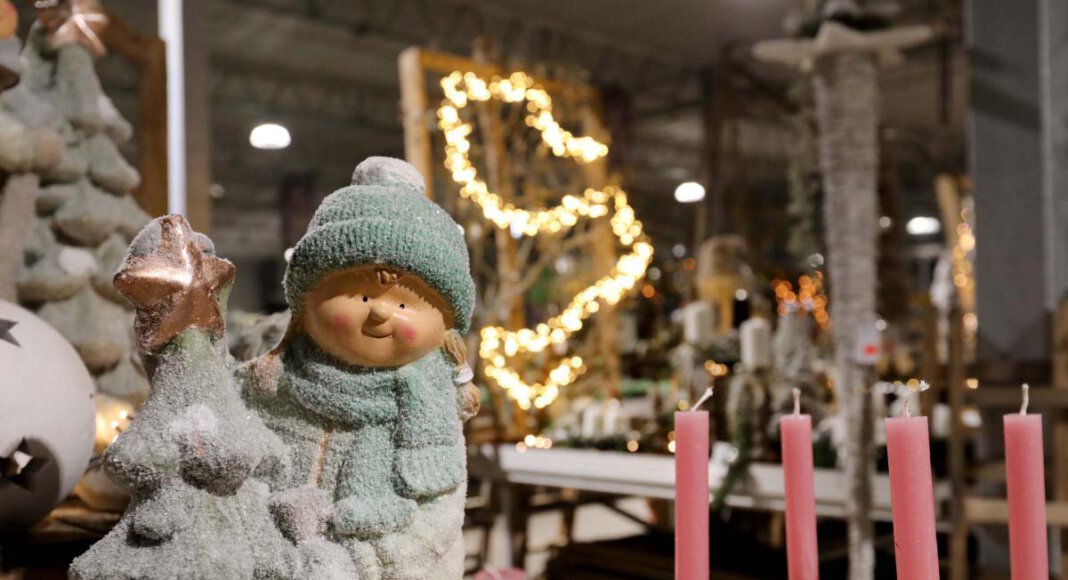 Viele Ideen für eine besondere Dekoration zur Weihnachtszeit sind im Garten-Center röttger an der Erlentiefenstraße 31 zu finden. Foto: Volkmer