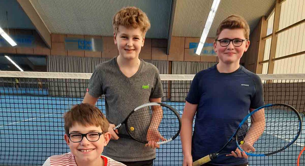 Die U15-Junioren Felix Beckhove, Linus und Till Müller haben sich viel vorgenommen. Die erste Begegnung findet am 7. November ab 10 Uhr gegen den SG GW Telgte in Nordkirchen statt. Foto: WTC