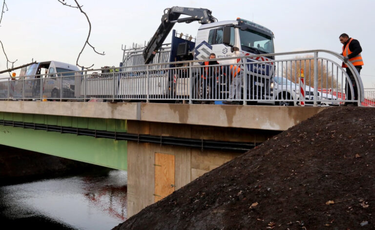 Baufeld geräumt: Arbeiten an der Lippebrücke im Endspurt