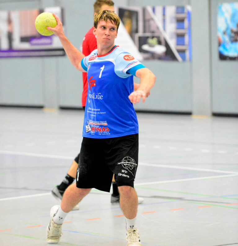 Gewohnt sicher beim Siebenmeter: Tobias Schüttpelz verwandelte dreimal vom Punkt. Foto: MSW/Archiv