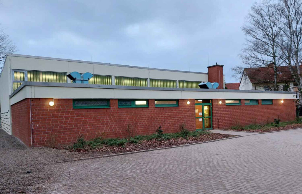 Die Turnhalle an der Stockumer Straße (Standort Wiehagenschule) soll nun doch nicht saniert und mittelfristig abgerissen werden. Grund sind Neuplanungen im Zuge der Einrichtung eines fünften Zuges an der Grundschule ab 2022/23. Foto: Wagner