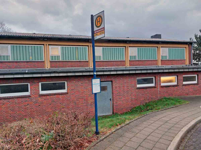 Die Turnhalle der ehemaligen Barbaraschule ist in die Jahre gekommen. Foto: Wagner