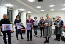 Zu letzten Absprachen ihrer Aktionstage zum Internationalen Frauentag trafen sich die Initiatorinnen in der Familienbildungsstätte. Foto: Schwarze