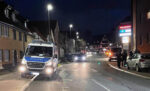 Die Polizei war am Freitag mit starken Kräften in der Innenstadt im Einsatz. Es fanden Hausdurchsuchungen statt. Foto: Wagner