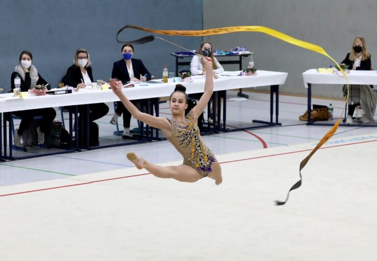 Doppelt gelungene Meisterschaften der Rhythmischen Sportgymnastik
