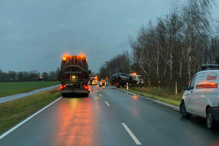 Zwei Verletzte forderte ein Unfall am Mittwochnachmittag auf der L844 bei Herbern. Foto: Isabel Schütte