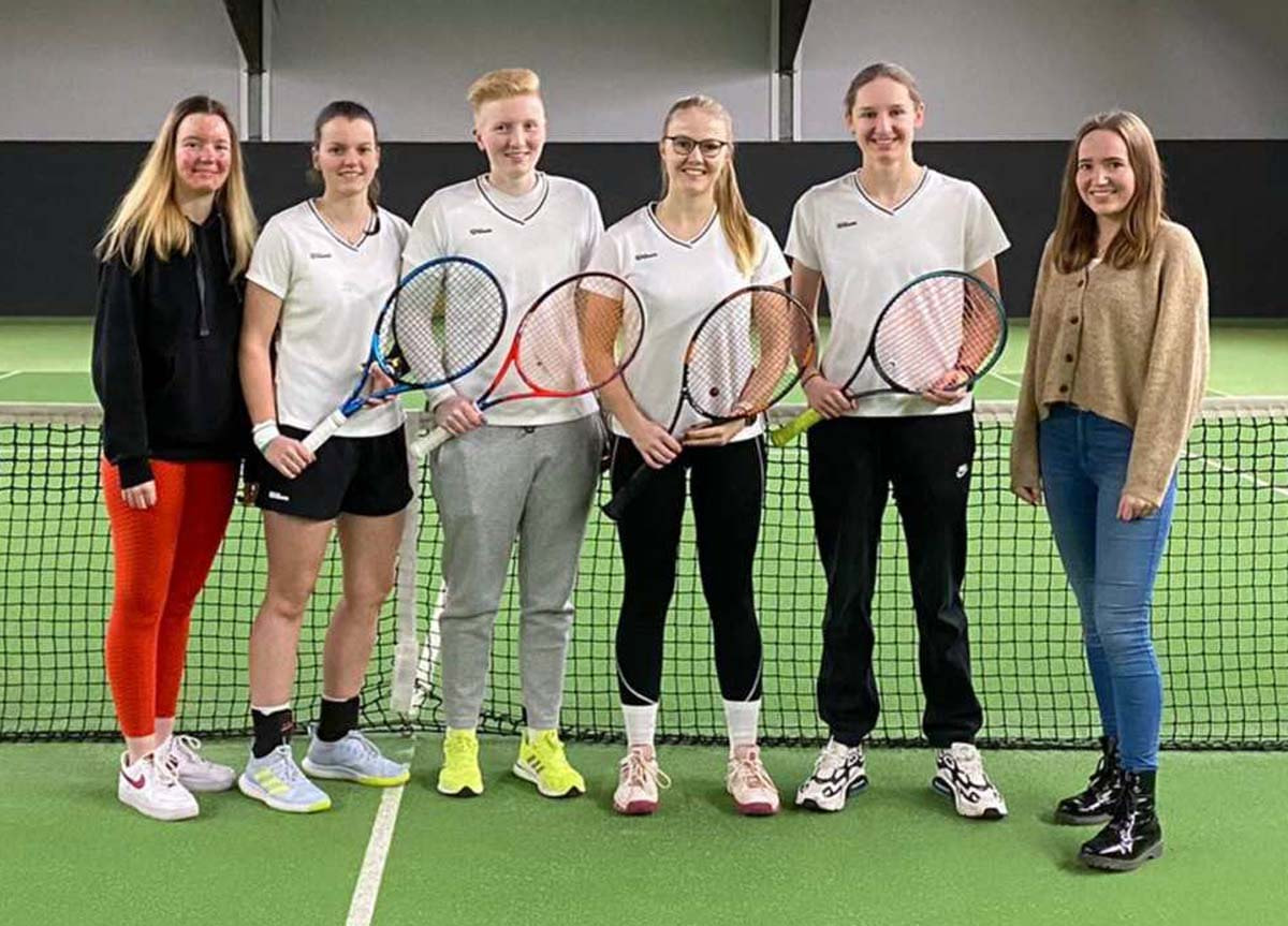 Die 1. Damenmannschaft des Werner TC 75 steigt in die Münsterlandliga auf. Foto: WTC