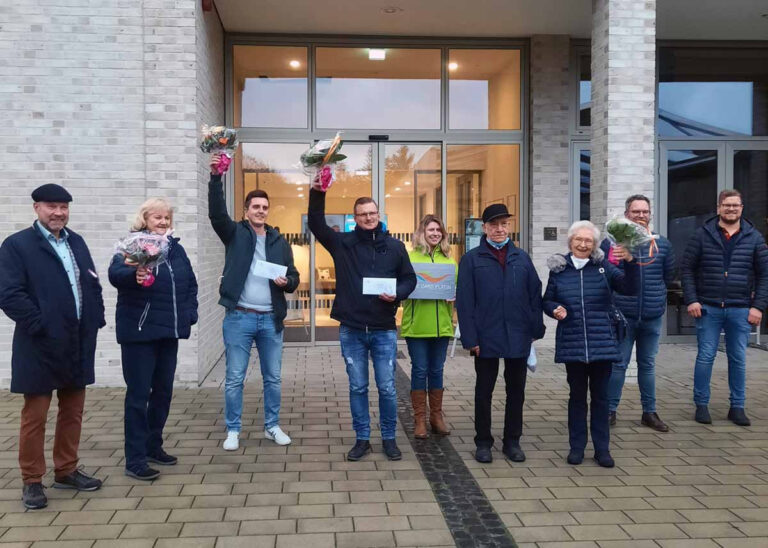 Am Dienstag wurden die Preise zur Werner Thaler-Aktion an die glücklichen Gewinner überreicht. Foto: Werne Marketing